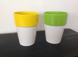 VASO BIANCO BORDO DOPPIO VERDE/GIALLO H18